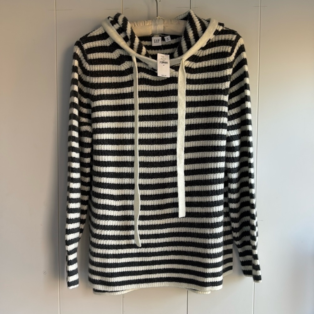 Gap sweater, hooded pullover blue striped size M NWT